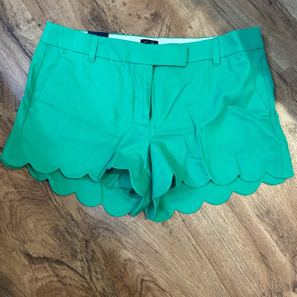 Green J Crew Scalloped short.  4” inseam.  Size 12 nwt